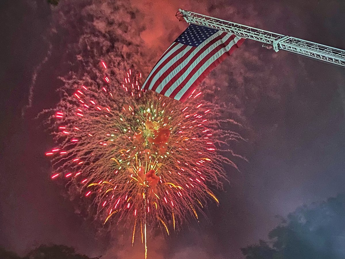 Appreciate our #ArmyFamilies and #Wiregrass neighbors for coming out to celebrate our Nation's Birthday with us @ftnovosel during #FreedomFest24!