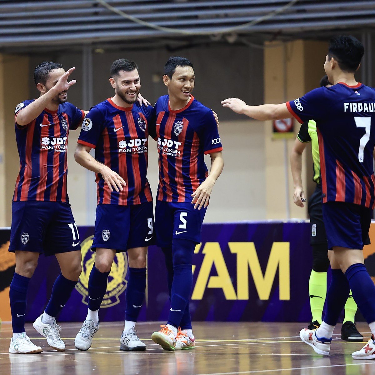 JDT Futsal (@futsaljdt) on Twitter photo 1st Debut ➡️ 1 Goal ➕ 1 Assist 🟰 𝐁𝐫𝐮𝐧𝐨 𝐓𝐚𝐟𝐟𝐲 🪄💫
<a href="/brunotaffy/">Bruno Taffy</a>
#TERvJDT
#MPFL2024
#JDTFutsal
#JDTFamily
#LuaskanKuasamuJohor 1st Debut ➡️ 1 Goal ➕ 1 Assist 🟰 𝐁𝐫𝐮𝐧𝐨 𝐓𝐚𝐟𝐟𝐲 🪄💫
<a href="/brunotaffy/">Bruno Taffy</a>
#TERvJDT
#MPFL2024
#JDTFutsal
#JDTFamily
#LuaskanKuasamuJohor