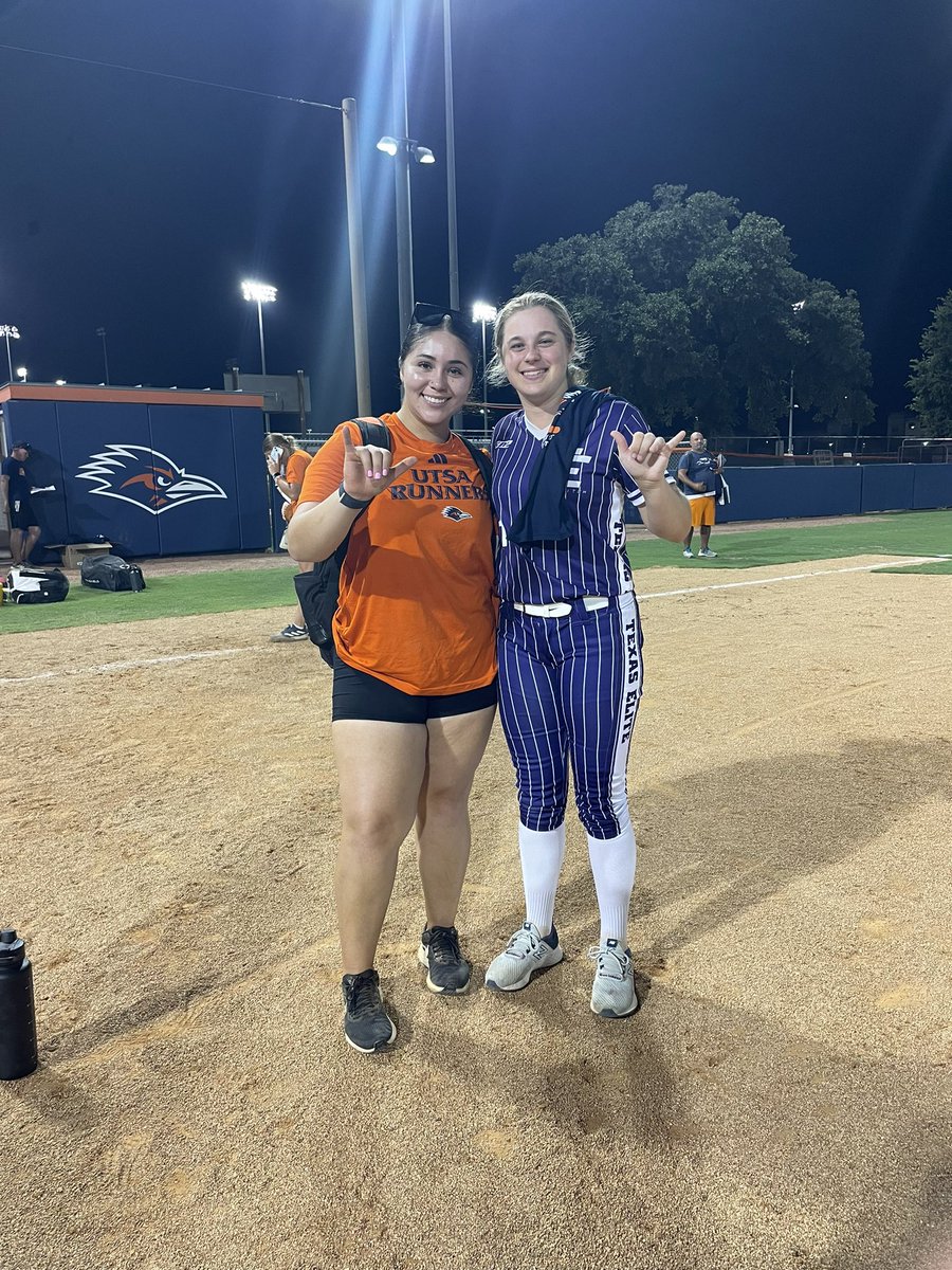 Had so much fun at the UTSA softball camp this past Tuesday. Loved the campus and the welcoming coaches and players. Hope to see everyone again soon!