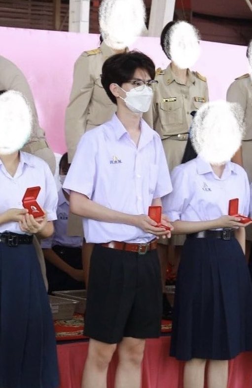 xanerp_'s tweet photo. ไอ่บัสตอนจิ๋วอยากเปนหมอกันเต้ม เด็กหัวกะทิสายวิทย์มาก พี่ไทยตอพ พี่เน้กอสช พี่จุ๋งจั๋งสาธิตมศว yessss https://t.co/J3mV8JYtYG