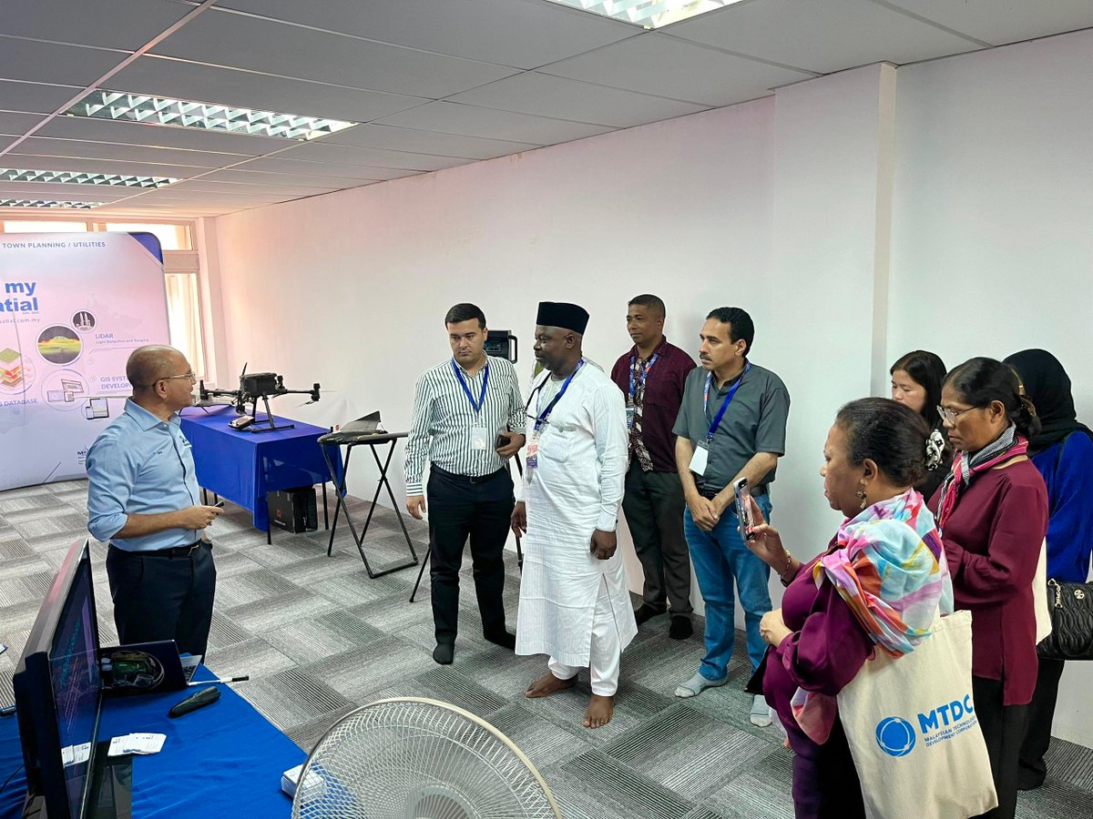 MySpatial Sdn Bhd had the honor of welcoming a diverse delegation from the Philippines, Nigeria, Sri Lanka and other countries! This visit is part of the Malaysia Technical Cooperation Program (MTCP) for TVET educators, hosted by MTDC.