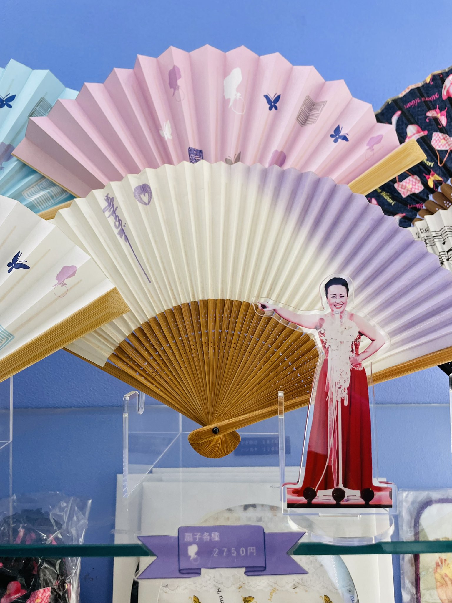 ☆新品☆美空ひばりさんの印の入った扇子 【公式通販】