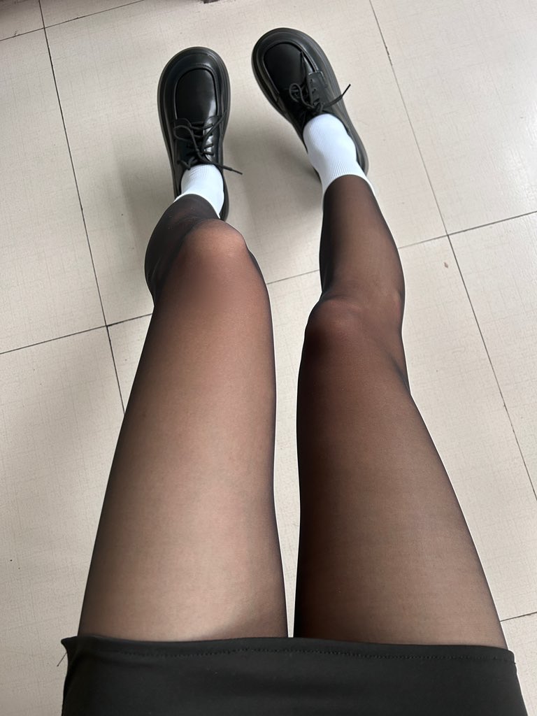 Doucd_'s tweet photo. 最近好喜欢黑丝白袜

#黑丝 #伪娘 #cd #白袜 https://t.co/1j8Rg2knSH