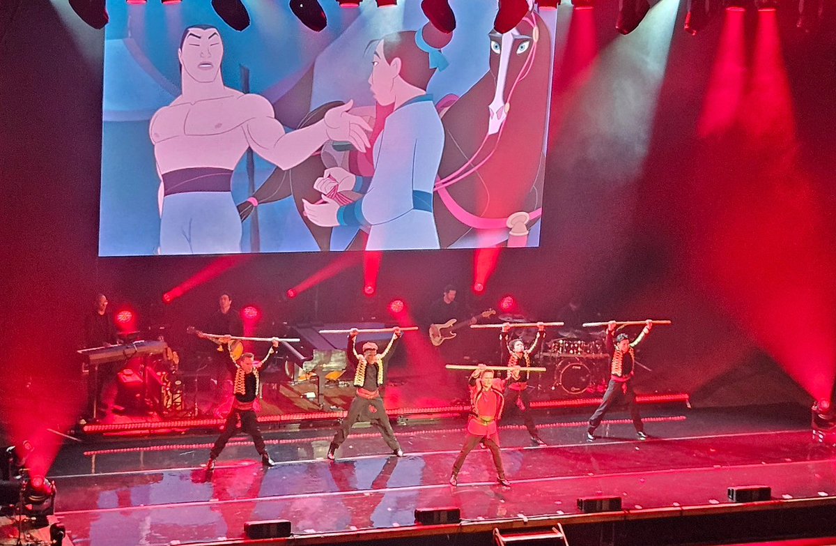 rjmcbean's tweet photo. He opened with Soldier of Love and went to Puppy Love.  Abby cried 3 times.  @donnyosmond is an incredible performer.  I will forever be grateful for her most random concert requests.  Go see him perform.  Fan or not.  

#MyNugget #FanGirl #TheatreNerd #NerdAlert https://t.co/mrtUnq831U