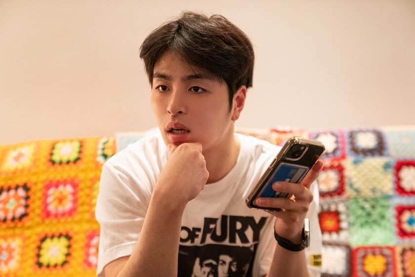 wh0lehearted_ly's tweet photo. Junhoe serious face is so cute and handsome at the same time

#JUNHOE #구준회 #준회 #JUNE #ジュネ https://t.co/fp9HADyNVl