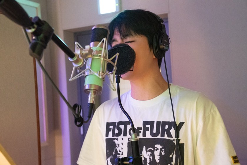 ran2com_'s tweet photo. 준회 솔로 '멍' 녹음 현장 비하인드🥹
한쪽은 자켓 한쪽은 녹음실 비하인드 포토네ㅠㅠ #구준회 
https://t.co/S8rfAUJ3TY https://t.co/DofMIcJLCA