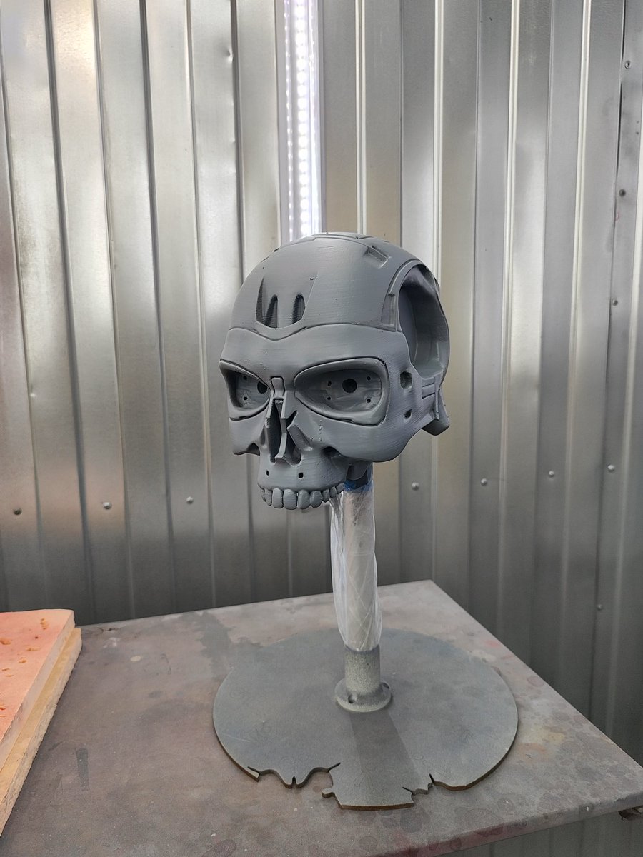 CrafterFold's tweet photo. how it was.  we prepare the 3D model for the manufacture of silicone mold (the finished product is made of plastic) 

#Terminator #Terminator2 #TerminatorZero #t800 #props #propmaking https://t.co/ISCMc3N95z