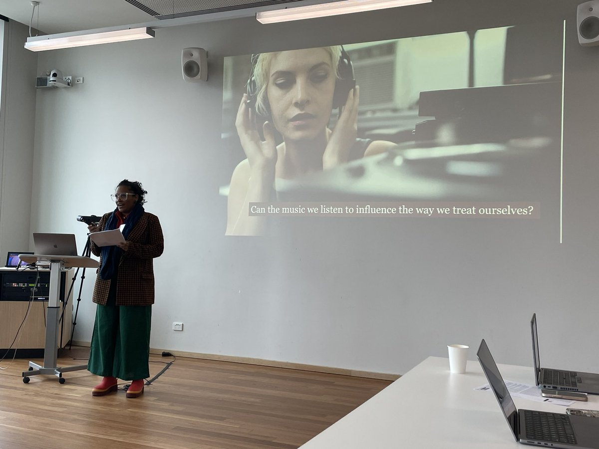 Great to hear <a href="/whenmusicbreaks/">Sabrina McKenzie</a> speak to music listening’s influence on self-compassion <a href="/AusMusPsySoc/">AMPS</a> #AMPS2024 <a href="/escom_12/">ESCOM12</a>