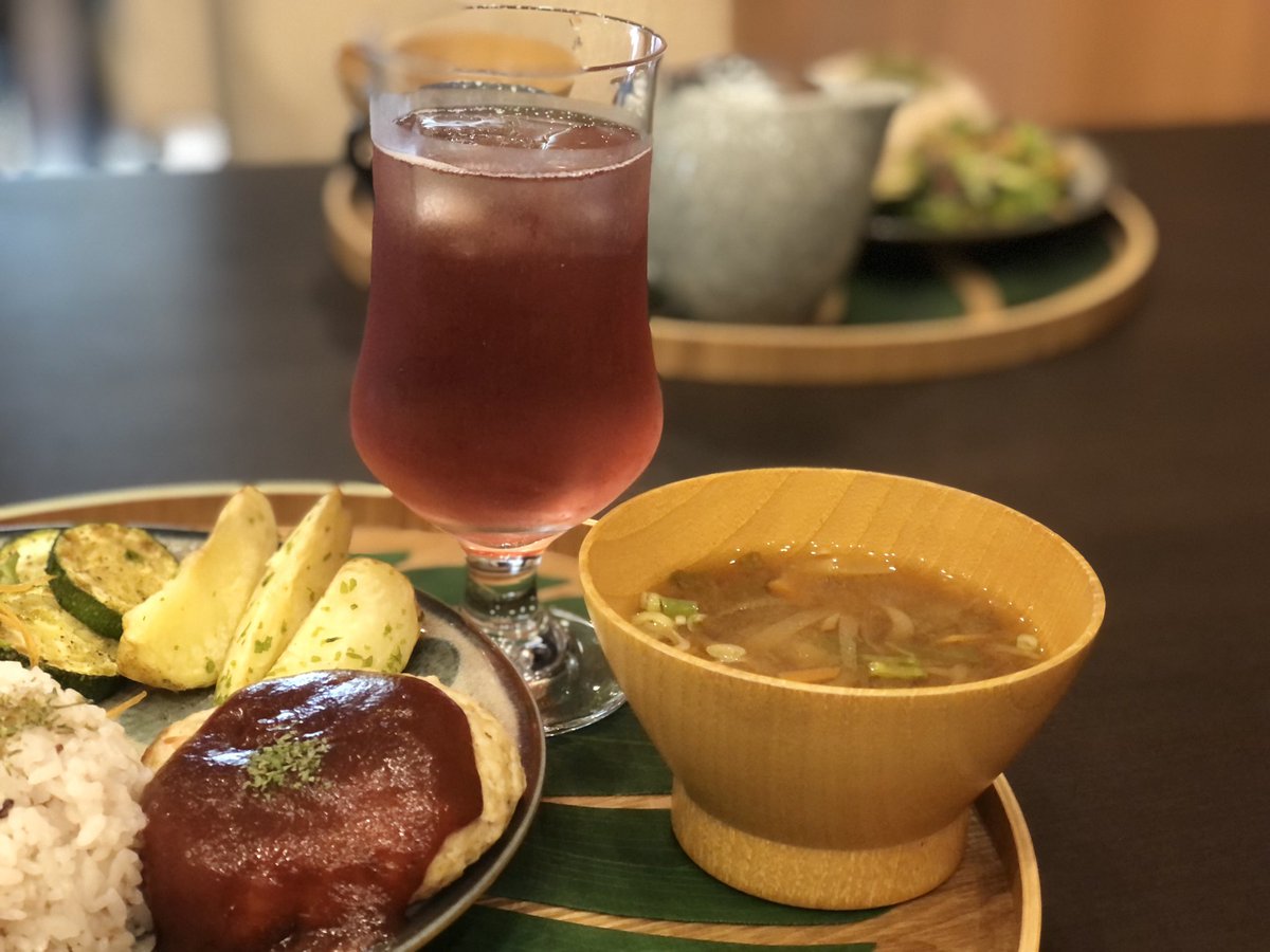 _kaseki_love's tweet photo. とりあえずお昼をいただきます。
オーガニックにこだわった食材でどのメニューも美味しいんですよね、ここ😋
内装もテンション上がる✨
#神流町恐竜センター
#REXCAFE https://t.co/367DydYlIo
