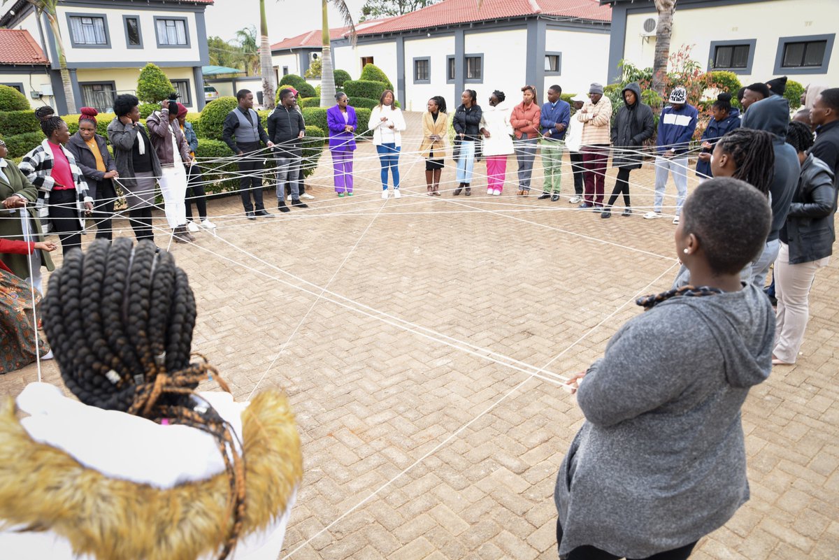 amnesty_zim's tweet photo. #InCaseYouMissedIt 

Last week, Amnesty International Zimbabwe was in #Bulawayo for a three-day intensive human rights training program for activists from Matabeleland North, Matabeleland South, and Bulawayo Metropolitan provinces.  

#PeoplePowerMovement https://t.co/csIIOKmkDq