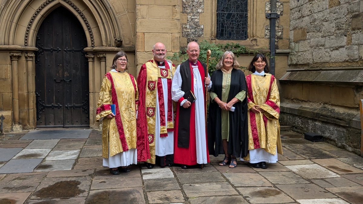 A joyful day for the Consecration of <a href="/AlCutting/">Alastair Cutting</a> at new #Bishopofwoolwich A privilege to preach the sermon!