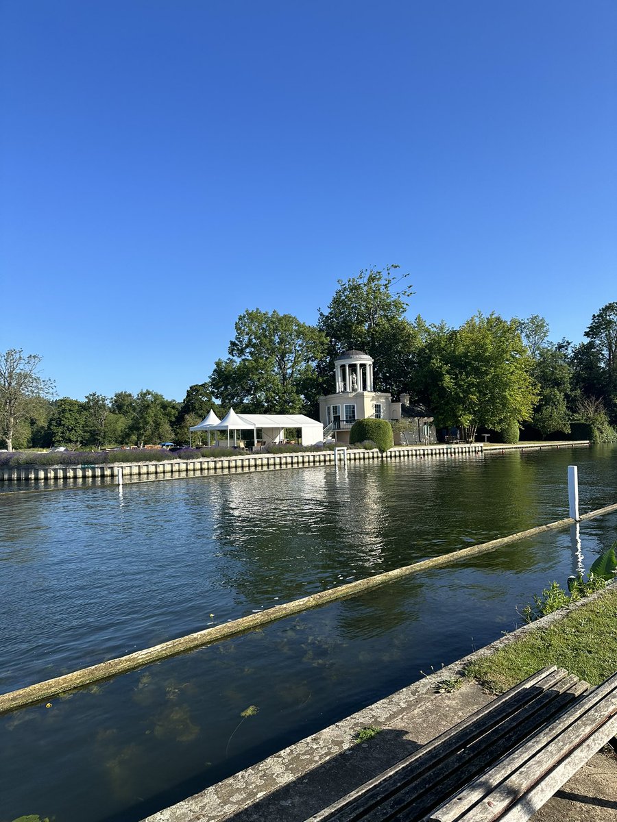 LebbyE's tweet image. Morning! Another fine day of racing ahead. #HRR