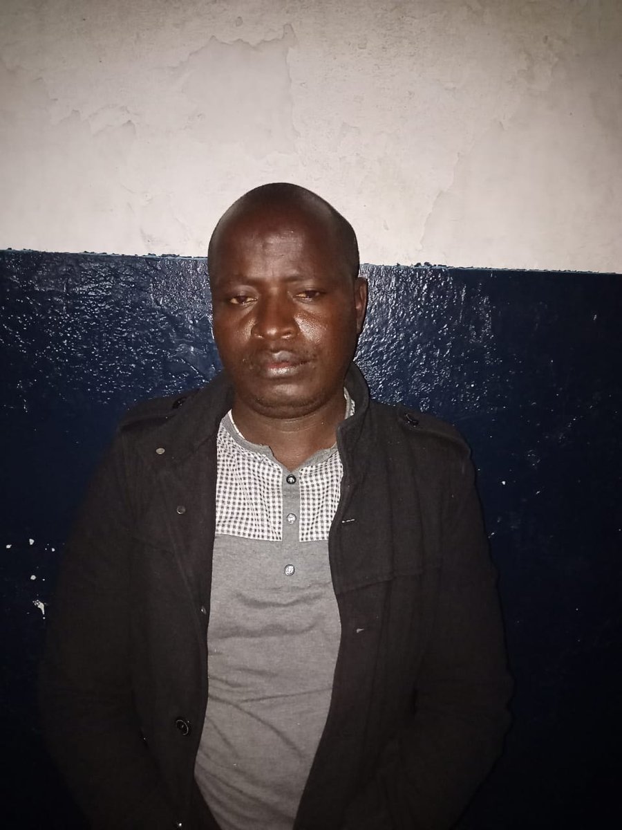 DCI_Kenya's tweet photo. A Trafficking In Narcotics Suspect is cooling his heels at a Nairobi police station following his arrest along Eastern bypass and recovery of Canabis  Sativa with a street value of Sh 600,000.

Following intelligence leads, the Anti-Narcotics detectives intercepted Solomon Mutuma Mutiiria who was heading to  Kiaruguru area within Ruiru Sub County and upon search of his vehicle managed to recover the said narcotics.

The herb that was concealed in a gunny bag in four bales and a motor vehicle Reg. No. KCR 411F have been detained as exhibits pending arraignment of the malefactor.
