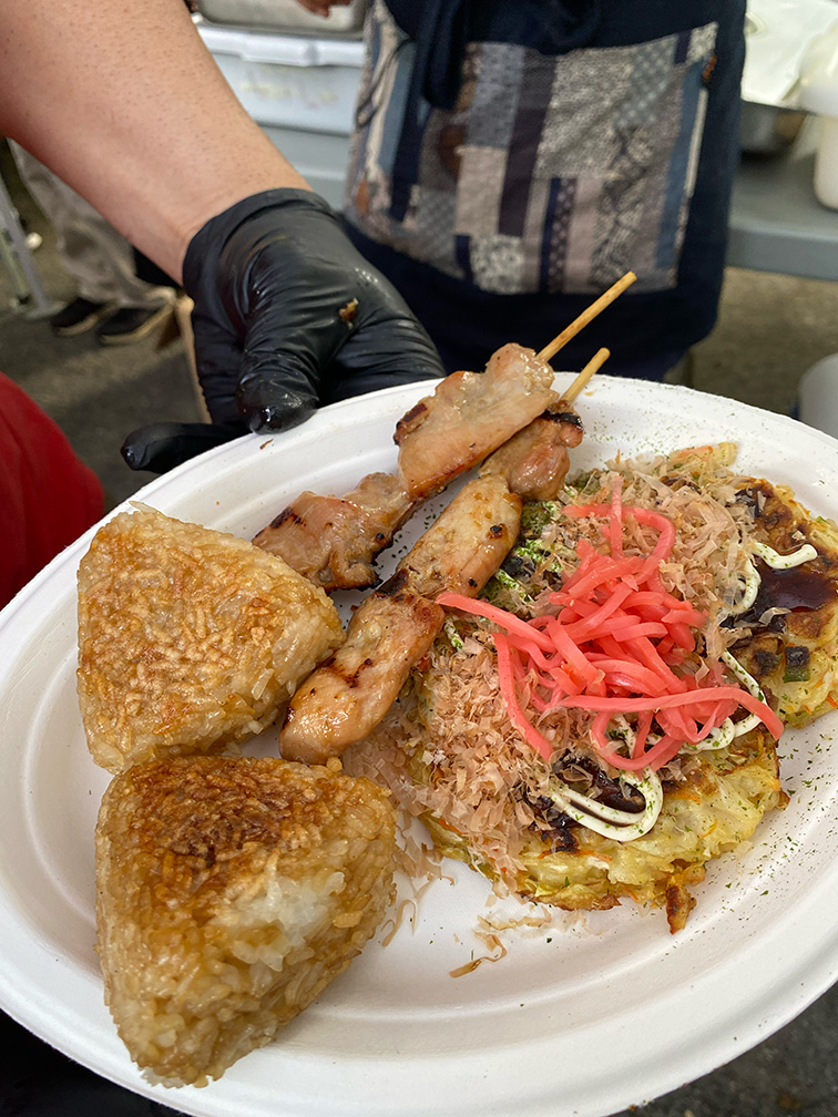 🎉 The Powell Street Festival welcomes over 20 food vendors offering Japanese cuisine along Jackson, Dunlevey, and Alexander St! Enjoy favourites from JCCA, Konko Church, Vancouver Japanese Language School, Buddhist Temple, and the return of Tonari Gumi &amp; PS Salmon BBQ!✨
