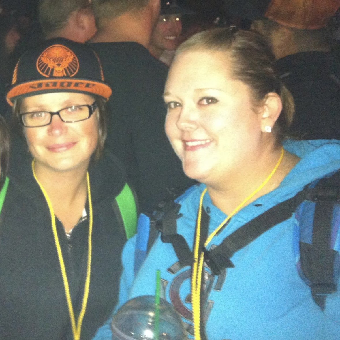 Lin6's tweet image. Addiction is so fucking heartbreaking. So many wonderful memories with you, but this was my favorite. Rest in peace my dear friend. I am sorry I couldn’t do more 💔