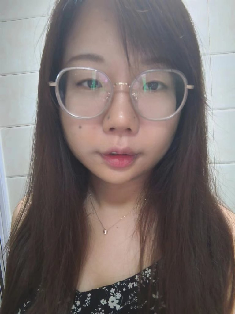 fly130815's tweet photo. 戴眼镜的小少妇……e杯 https://t.co/DF3N19r4Tc