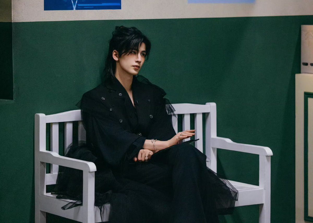 linghearchive's tweet photo. 📸 240704 Zhang Linghe Studio Weibo Update #张凌赫 #ZHANGLINGHE https://t.co/u9PJhEh50k