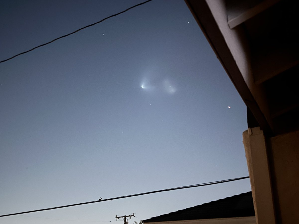 CaliKatBird's tweet photo. Injured knee kept me inside & iPhone wasn’t cooperating, but here’s the @fireflyspace rocket launch from my bedroom window. #FireflyAlpha #nasaspaceflight #vandenberg https://t.co/13Ax7EcLnZ