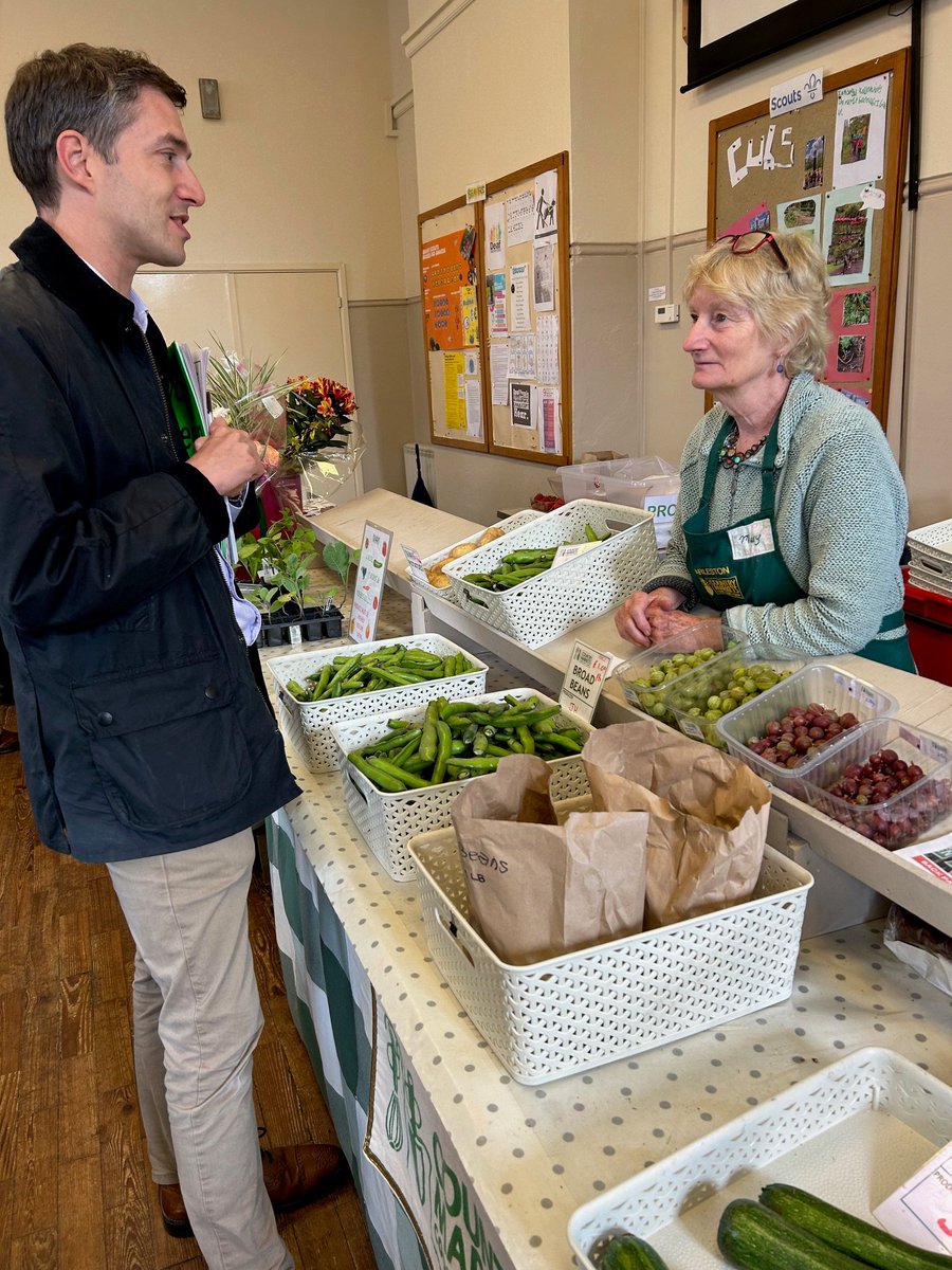 AdrianRamsay's tweet image. Lots of support from chatting with the people and independent businesses of #Harleston yesterday 🙏

“We urgently need investment in our market towns like #Diss, #Eye, #Bungay, #Harleston and #Halesworth, hurt by years of neglect by central Government. An MP that cares, like