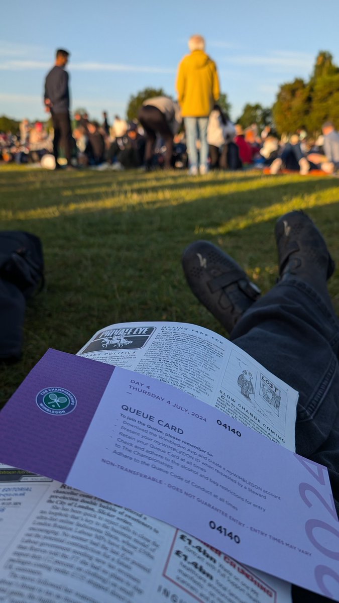 rhowe212's tweet image. 3am start #thequeue