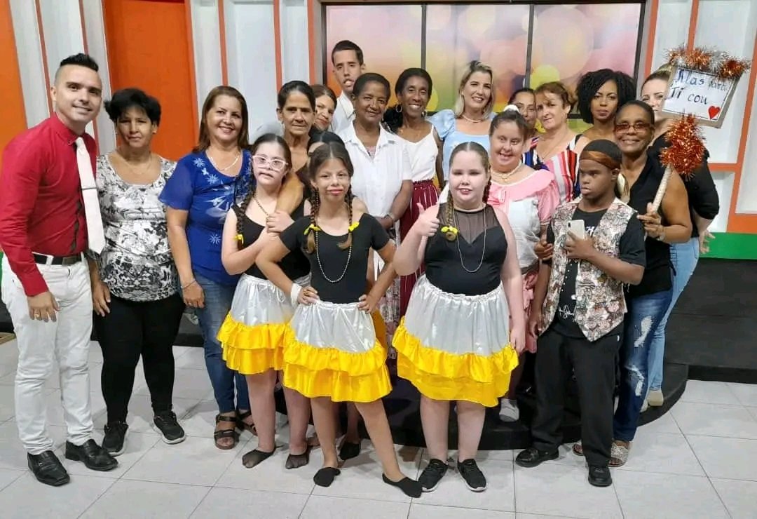 "Solo el amor engendra la maravilla" #JoséMartí 
❤|Proyecto Comunitario "Alas para ti con amor." Desde Universidad de Ciencias Médicas de Pinar del Río : Mensaje de inclusión en el primer programa del Verano 2️⃣0️⃣2️⃣4️⃣ en el espacio "Buenas Tardes Pinar" de Tele Pinar.