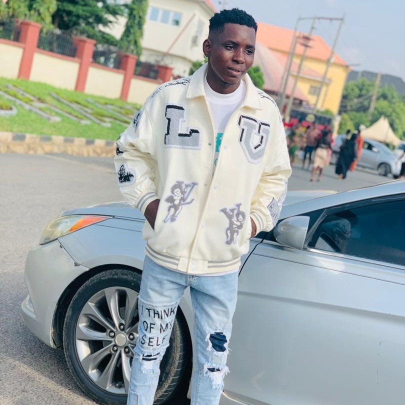 00Simoney's tweet photo. #NewProfilePic https://t.co/OnqhgbN3nK