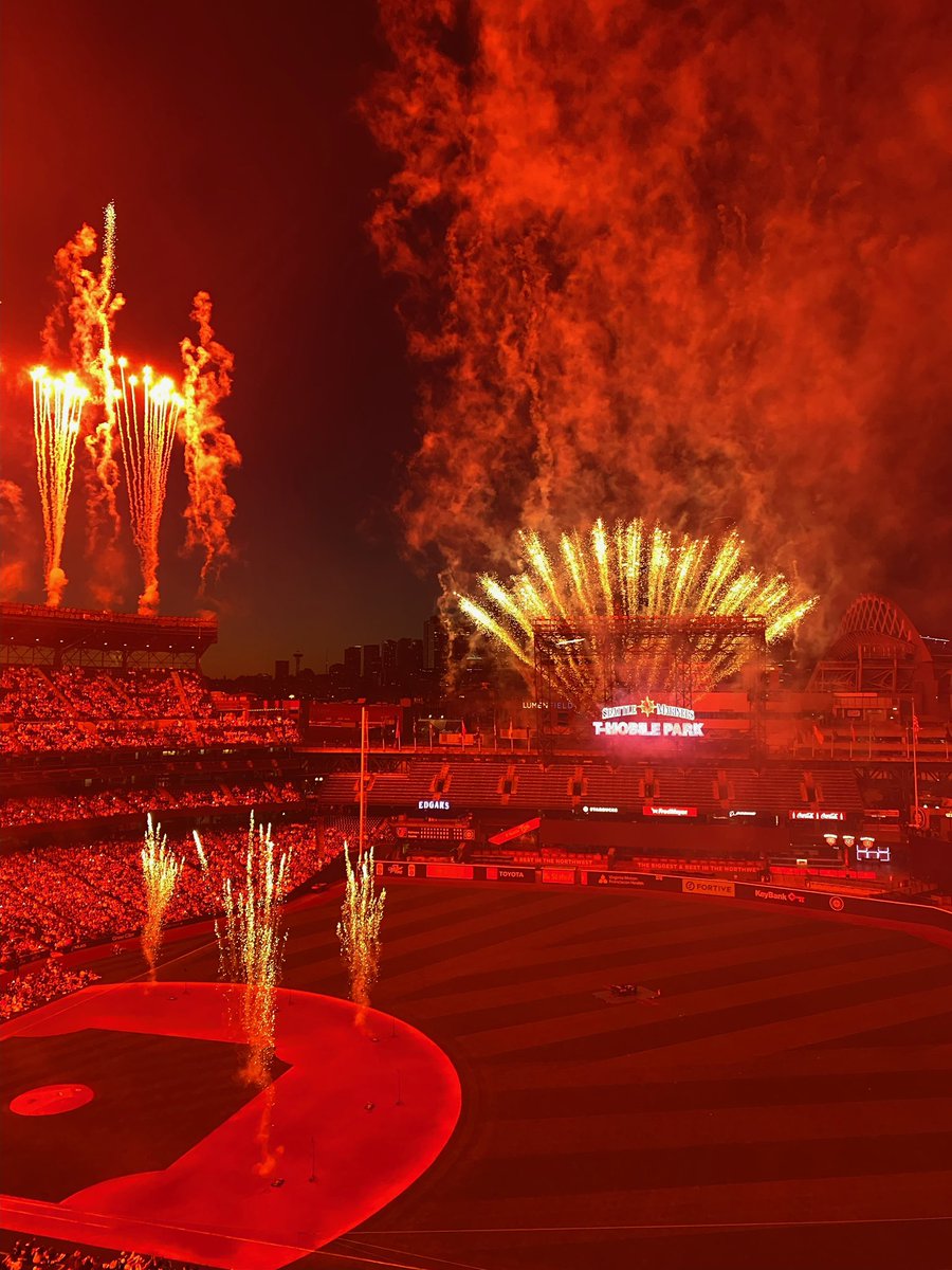 Mariners… the post game fireworks display was a W.