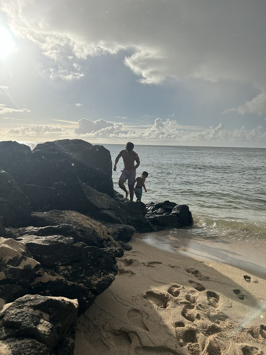 TrentSeaborn's tweet photo. Little bro 🤙🏽 👊🏽 #ChunsReef https://t.co/ih1Vm8pwxT