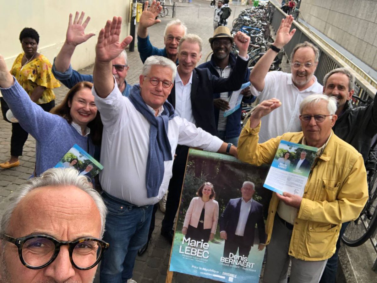 ReCroissy's tweet photo. Dernière ligne droite avant le 2nd tour des #legislatives2024
Mobilisés jusqu’au bout pour convaincre les habitants de #Chatou et de #Croissy de choisir une France 🇫🇷 républicaine et souveraine.
Dimanche, votons et faisons voter @MarieLebec78 et @DenisBernaert 🗳️ https://t.co/L2yEQCtB4i