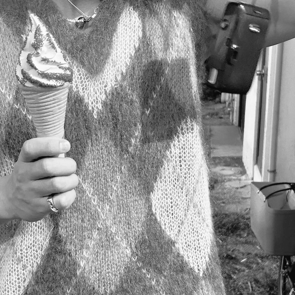 ㅤㅤㅤㅤ

Ah, la glace au matcha typiquement japonaise, même si elle a un goût amer, a étrangement beaucoup d'adeptes, et si vous alliez à un rendez-vous en mangeant de la glace au matcha ?
ㅤㅤㅤㅤㅤㅤㅤㅤㅤㅤㅤㅤㅤㅤㅤㅤㅤㅤ