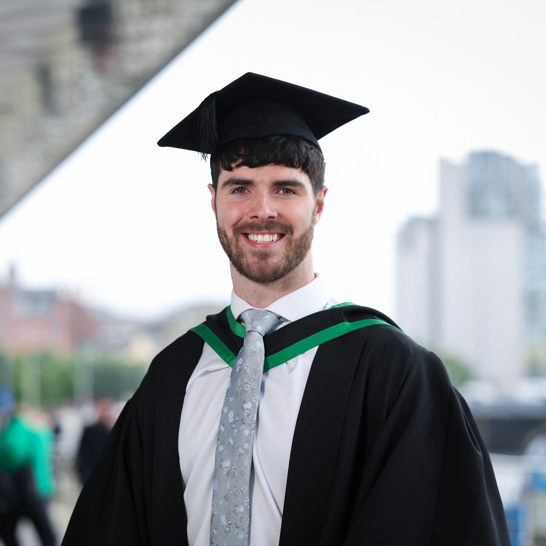 Congratulations to Peter McRoberts who graduates with a Bachelor of Science in Technology with Design from Ulster University.

Read more here: ow.ly/nVNR50SsHnu

#WeAreUU | #ProudOfUU
