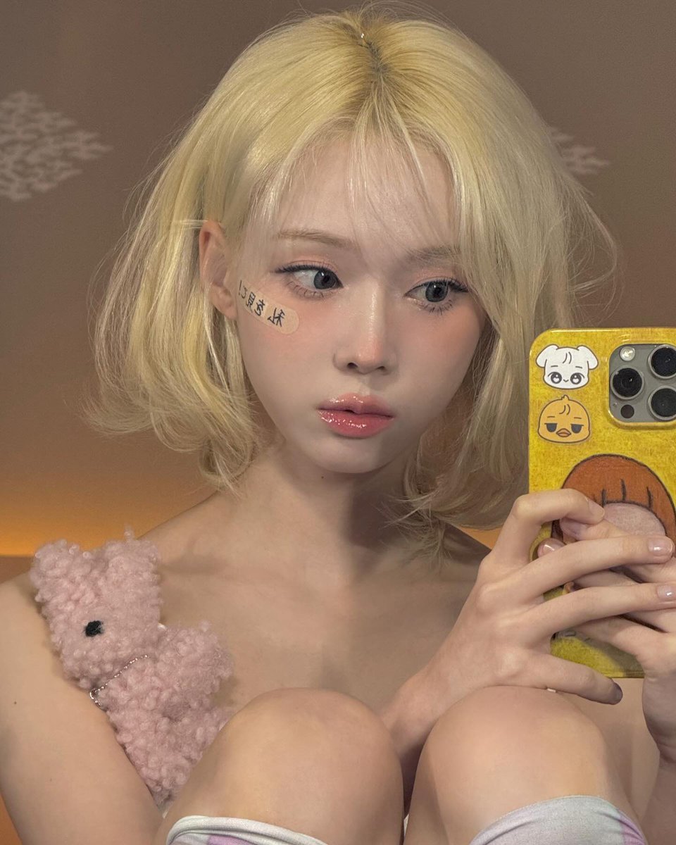 a blonde barbie doll