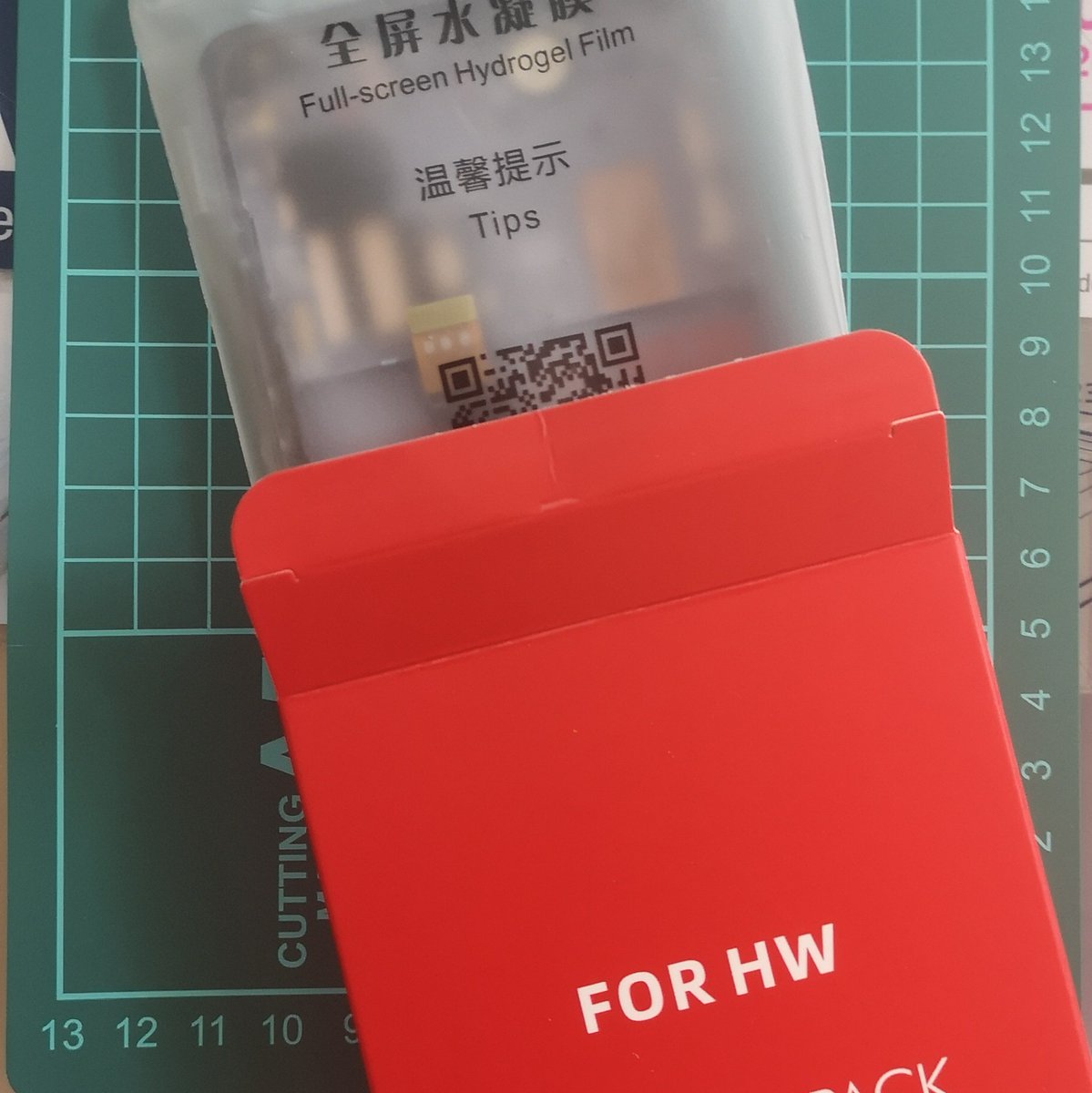 Dragonfly_ymd's tweet photo. #Huawei
#P30pro
#VOGL29
メインのスマホ
LCDの輝度がおかしくなった、交換用部品を手配
指紋認証対応のオリジナル…
フレーム付きを06/29に注文、本日到着…
明日にでも交換してみる…
LCDの故障なら直るはずだけど…
輝度センサーとかGPUが原因だったら…ワケワカメに…
グローバル版なんで自力で… https://t.co/dHI9pkMPsv