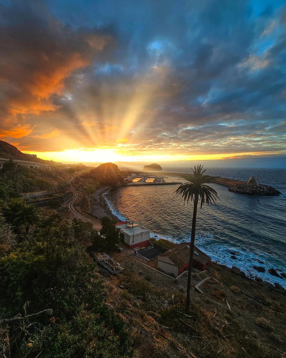 GARACHICO...TENERIFE

📸Andres Lemus

#vendevisitaatenerife #Vacaciones #Canarias #tulugardeescape #IslasCanarias #Tenerife #Teneriffa #ExploraTenerife #Viajar #garachicotenerife #garachico