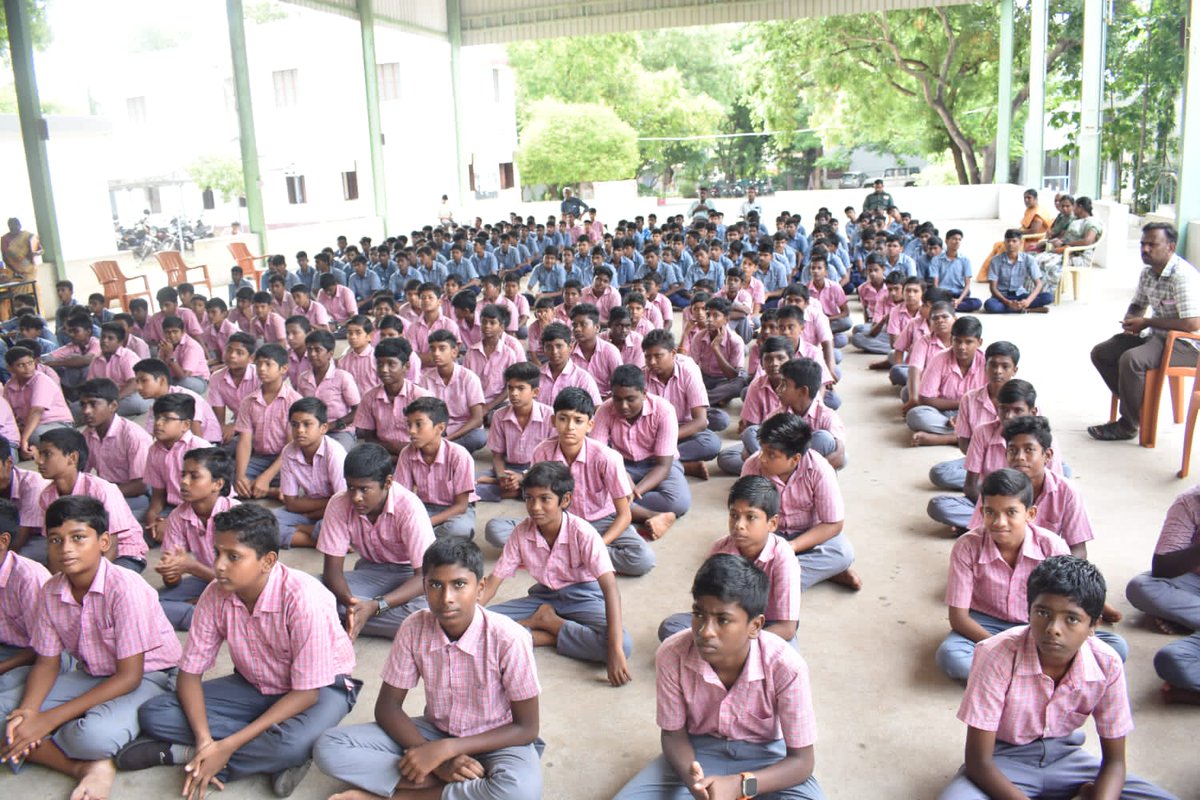 04NDRF's tweet photo. #NDRF04 BN ARAKONAM
#FAMEX #Erode
Covering Vital Topics like First Aid, Disaster Response, and Earthquake Preparedness.Students & Staff benefited! #Famex #ErodeFamex #SchoolSafety
@NDRFHQ
@tnsdma
@CollectorErode
@TNDIPRNEWS
@pibchennai
@tnschoolsedu https://t.co/YDwR6VZ0Uh