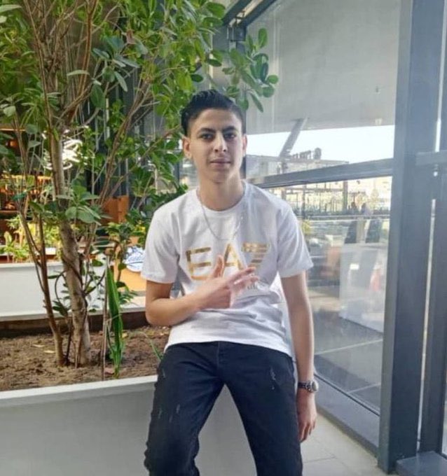 Ahmed Hamdan El Naif..
17 yaşında, Suriyeli işçi..
Antalya Serik'te işten dönerken üç kişi tarafından önü kesilip bıçaklanarak öldürüldü..