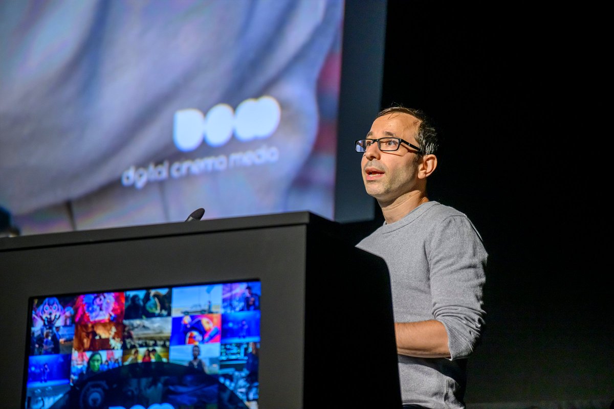 🎬 <a href="/thetenzer/">Andrew Tenzer</a>, Co-founder of <a href="/burstyrbubbleuk/">everyday people</a>, presented our brand-new research piece: The Cultural Power of Cinema. He expertly explained #cinema’s leading role in co-viewing experiences and how brands using the medium can maximise commercial and social impact.

#DCMUpfronts2024