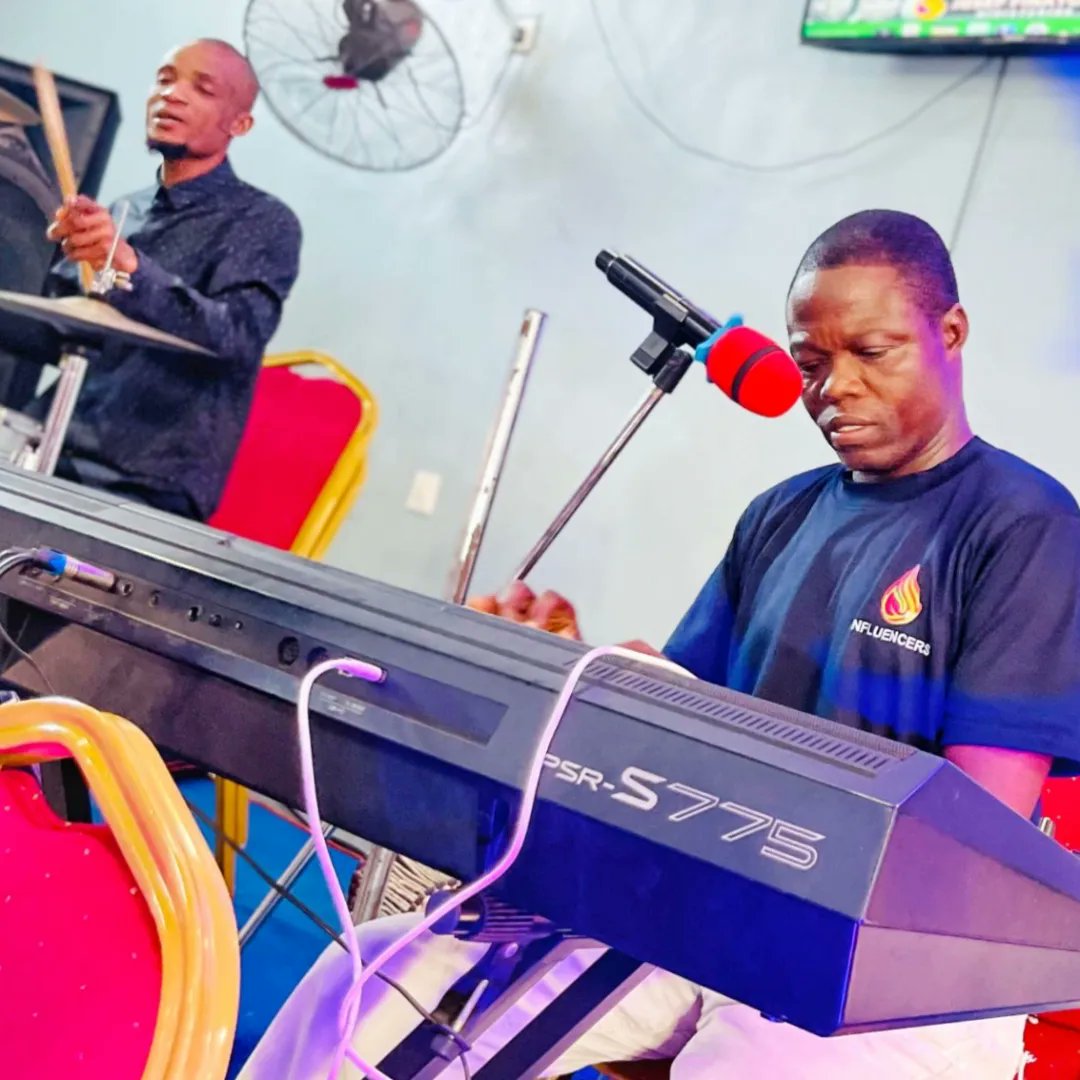 Influencers_9's tweet photo. #influencers 
Photo news from the just concluded #PraiseOverflow #Concert 
We thank God for such an unprecedented success recorded

Kindly contact us via yesmyinfluencers@gmail.com https://t.co/W2LPzI2POF