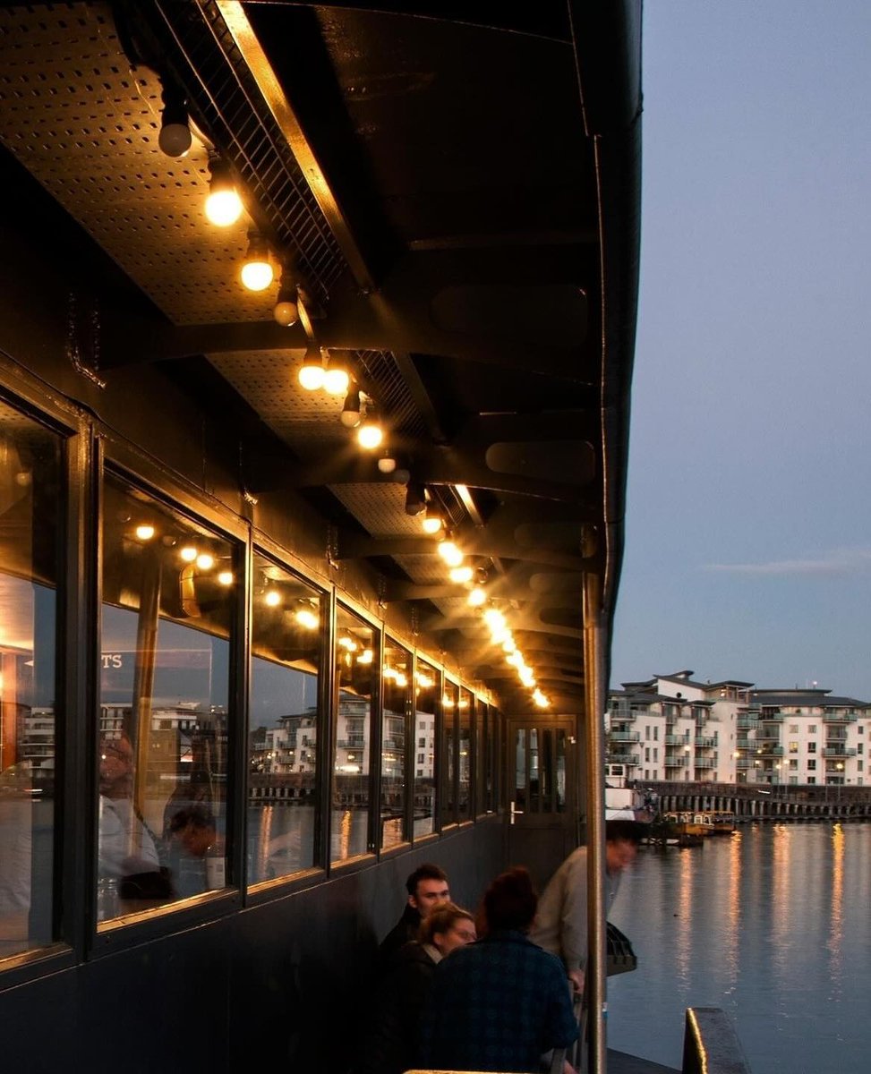 GrainBarge's tweet photo. Cocktails on the harbour? 🍸️ https://t.co/t6zBsyYmsV