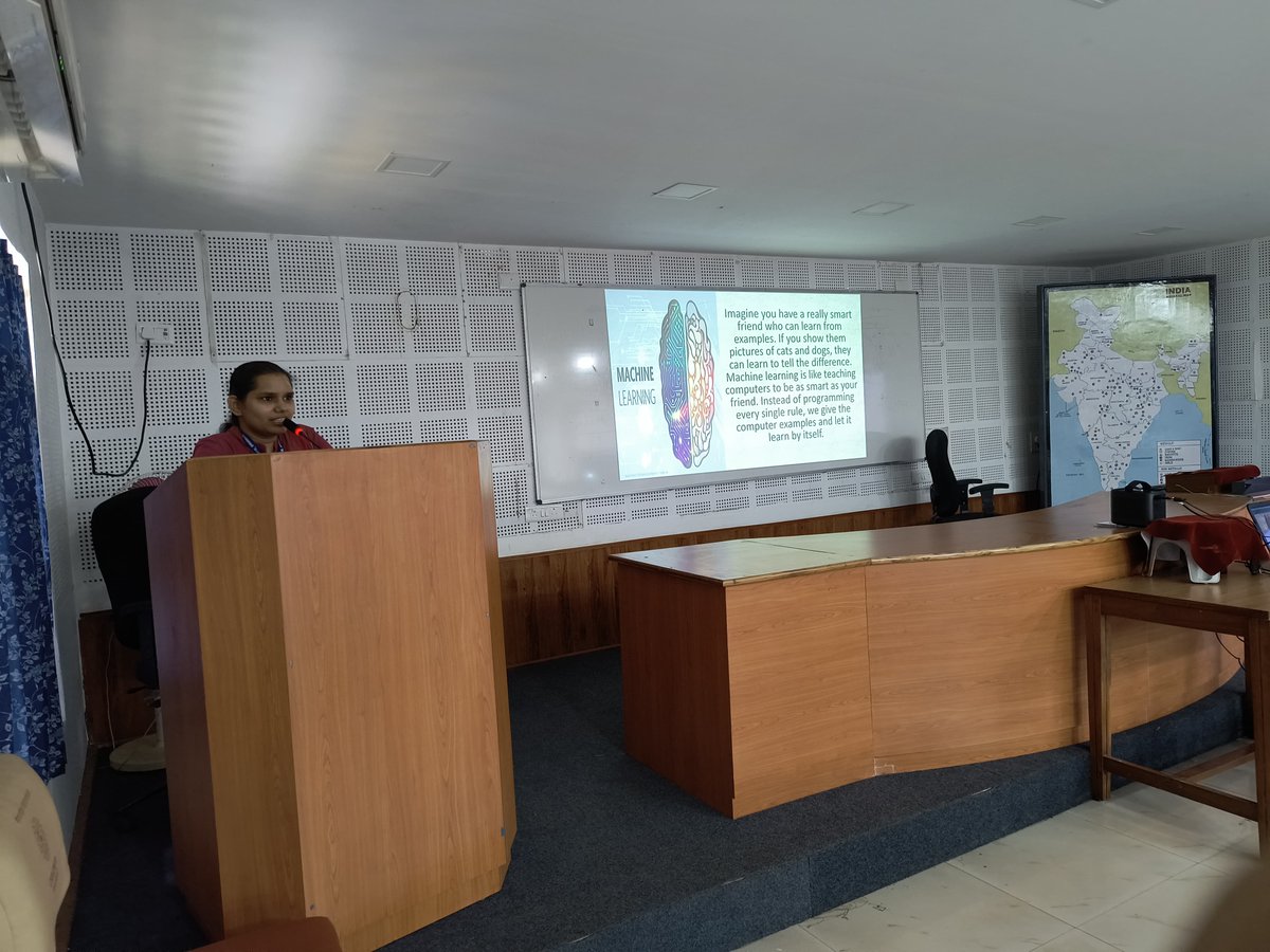 CIMFR_CSIR's tweet image. Day 2 of the workshop on AI/ML and AR/VR workshop for Credo Public School Students at CSIR-CIMFR, #featured a machine learning lecture, hands-on case study, and quizzes, #enhancing students' tech skills. The day also included an auditory #learning test with India's #MineralMap.