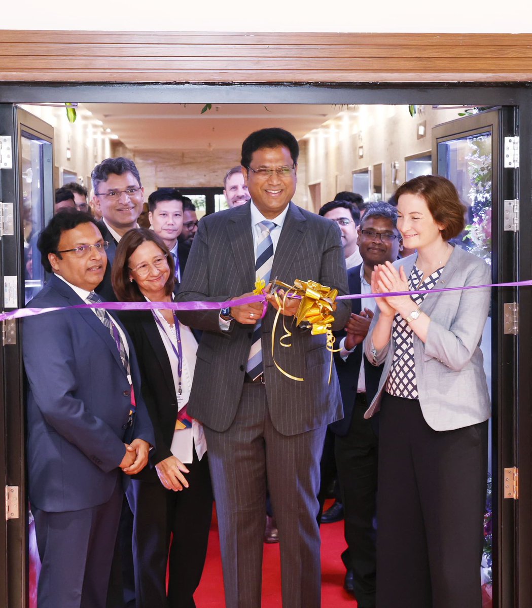 TRBRajaa's tweet photo. Another Global Giant's world's largest GCC is now in #Chennai🎊

It was my pleasure to participate in the inauguration of Astra Zeneca’s new campus in Chennai today, the #AstraZeneca Global Innovation and Technology Centre – their largest #GCC in the world 🎊

This is a monumental addition, joining other global giants like Hitachi Energy in establishing their biggest GCCs in Chennai

This new campus will be home to 4000 high-quality jobs in Chennai, and we are thrilled to see AstraZeneca expanding their existing capacity with talent sourced from huge talent pool available in TN ! Their decision to reinvest and grow in #TamilNadu is a powerful endorsement of our state - our people, our talent, and our policies🙏🏾

The rapid absorption of office spaces in Chennai underscores Tamil Nadu’s position as the #KnowledgeCapitalofIndia. Under the visionary leadership of the Honourable @CMOTamilNadu Thiru. @MKStalin avargal, we continue to create an environment that attracts and nurtures global #innovation and growth.

#InvestInTN #DravidianModel #JobsForTN