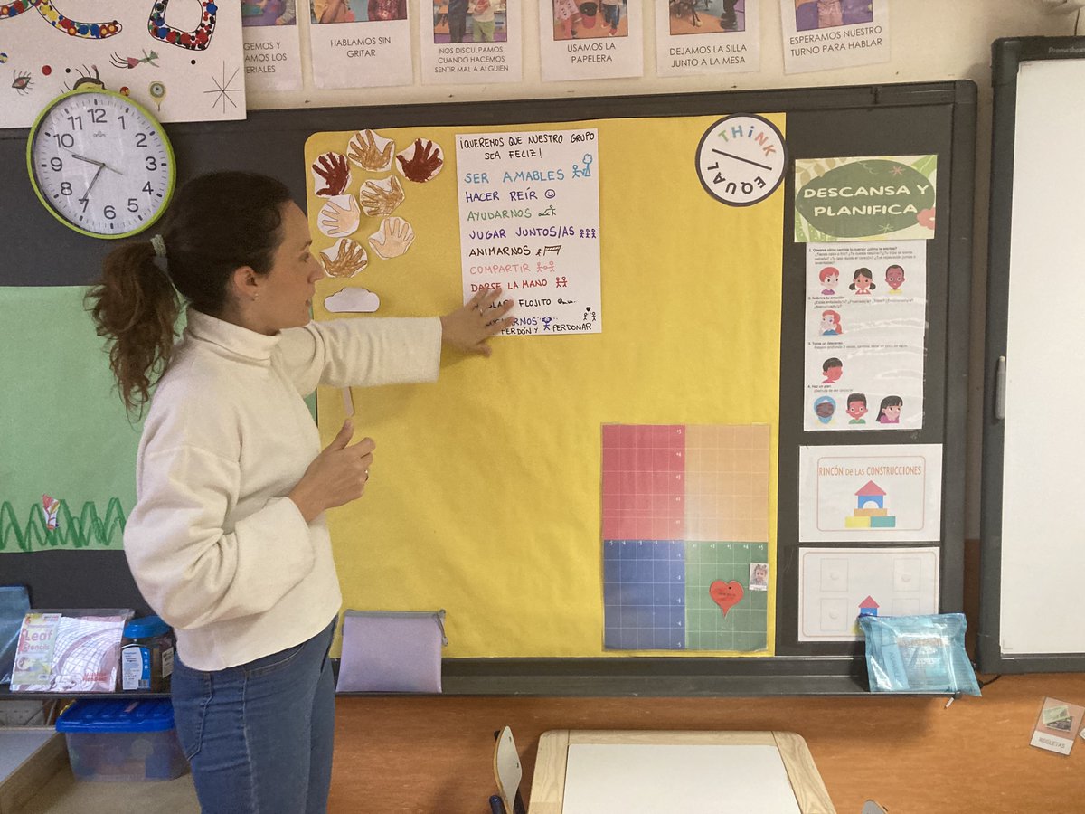 Con el programa <a href="/thinkequal/">ThinkEQUAL</a> promovemos la empatía, tolerancia y gestión de emociones tanto en niños como en docentes. 🏫 

¡Un gran paso hacia una sociedad más inclusiva! 🧡🥰

➡️ bit.ly/DonaGomaespuma