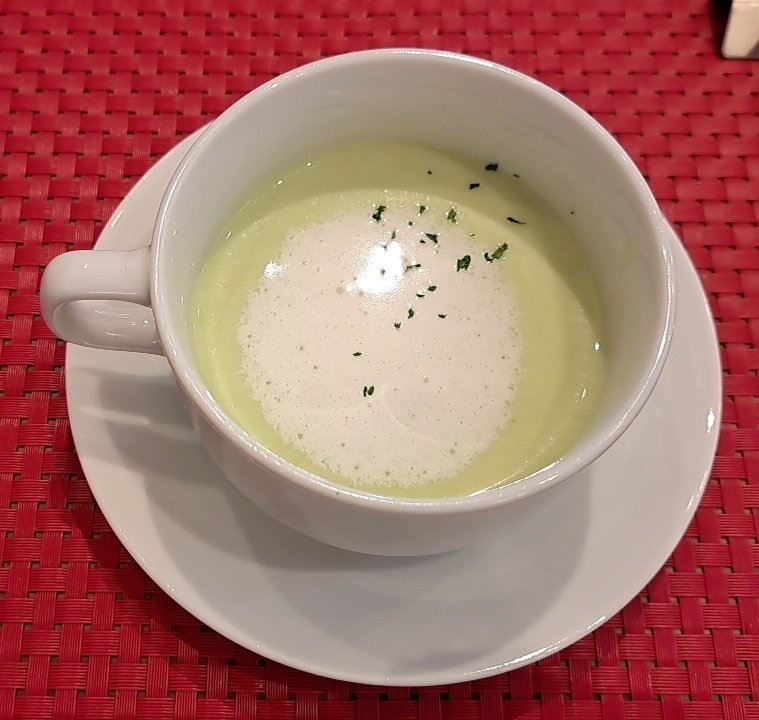 piyo_chan_J's tweet photo. 柿崎のフォーブルでランチ☆初来店✨
メインはお肉をチョイス。お野菜多めの美味しいおかずがたくさん😀
駐車場から見た景色がステキ✨座る席によってはテーブルからも海が見えます🌊
#上越 #柿崎 #フレンチ #ランチ #フォーブル #FORBLE https://t.co/elUiD2r4hZ