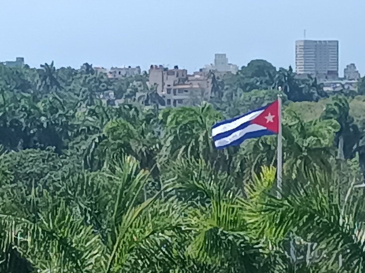 Buenos días #Cuba 🇨🇺 
Somos tierra de paz, solidaridad y altruismo. Libres y soberanos.