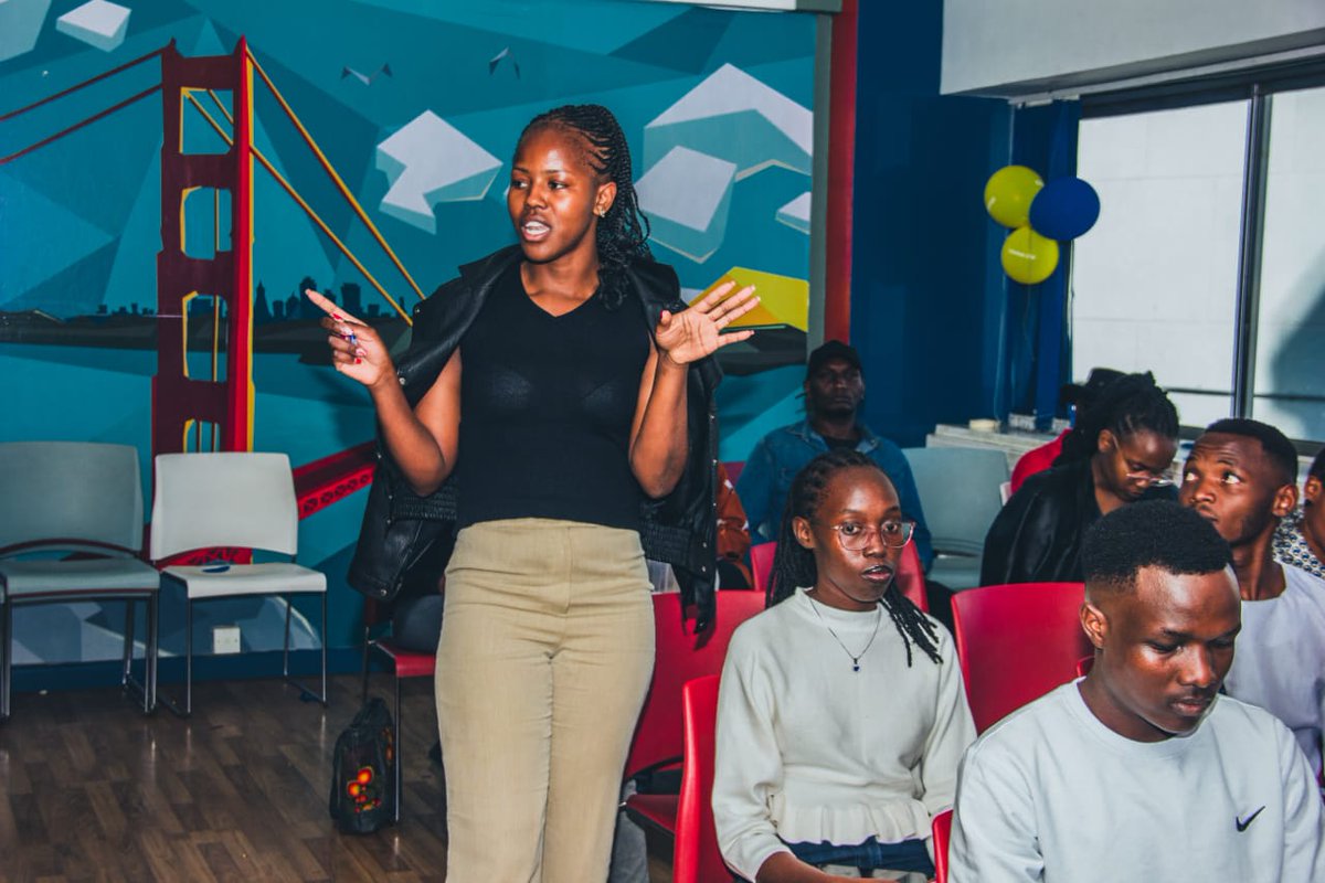 Lydiasiso's tweet image. It's time to break the silence and support each other as allies, offering understanding, encouragement, and a safe space for men to express their emotions. Together for a healthier and more compassionate society.
#UNFPAYAPKe
#Gpende
#MentalHealthMatters 
#MenMentalHealth