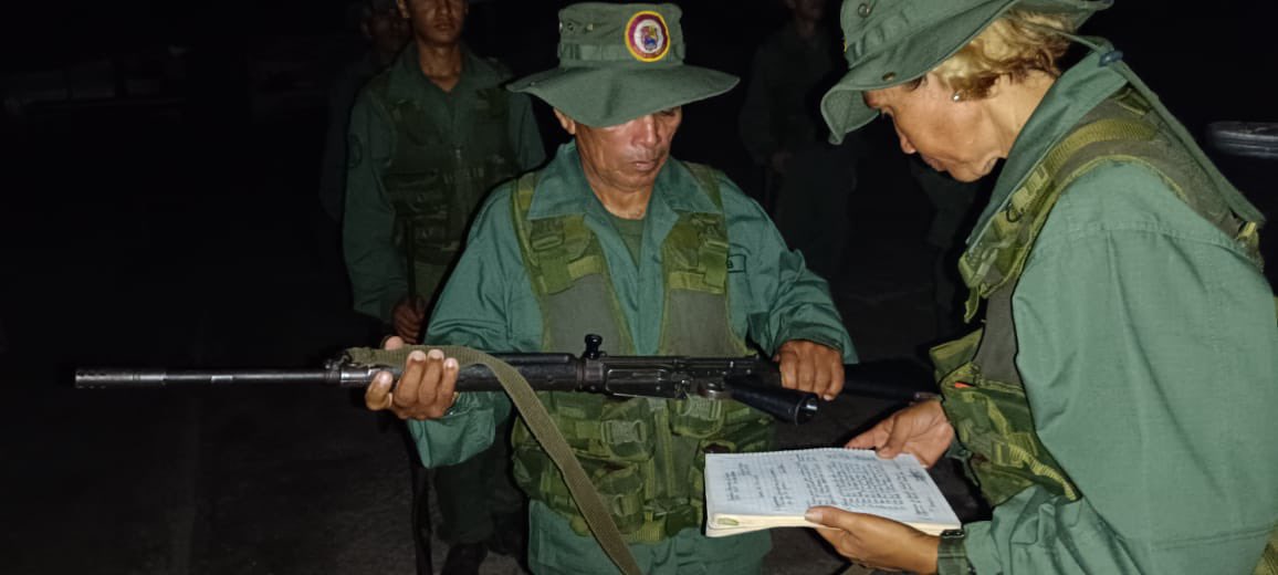 Redi_andes's tweet photo. #AsíLoDijo || GJ @dhernandezlarez Desde nuestras fronteras las Milicias Bolivarianas sostienen día y noche la soberanía nacional, para que el resto del pueblo disfrute de las garantías constitucionales en paz y sosiego !

#FANB 
#IntegearEsVencer https://t.co/ABxJaDqRTR