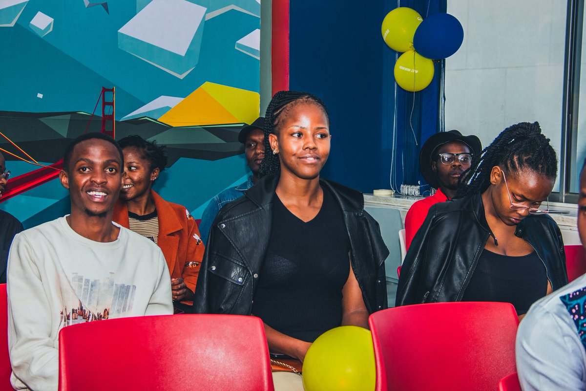 Lydiasiso's tweet image. It's time to break the silence and support each other as allies, offering understanding, encouragement, and a safe space for men to express their emotions. Together for a healthier and more compassionate society.
#UNFPAYAPKe
#Gpende
#MentalHealthMatters 
#MenMentalHealth