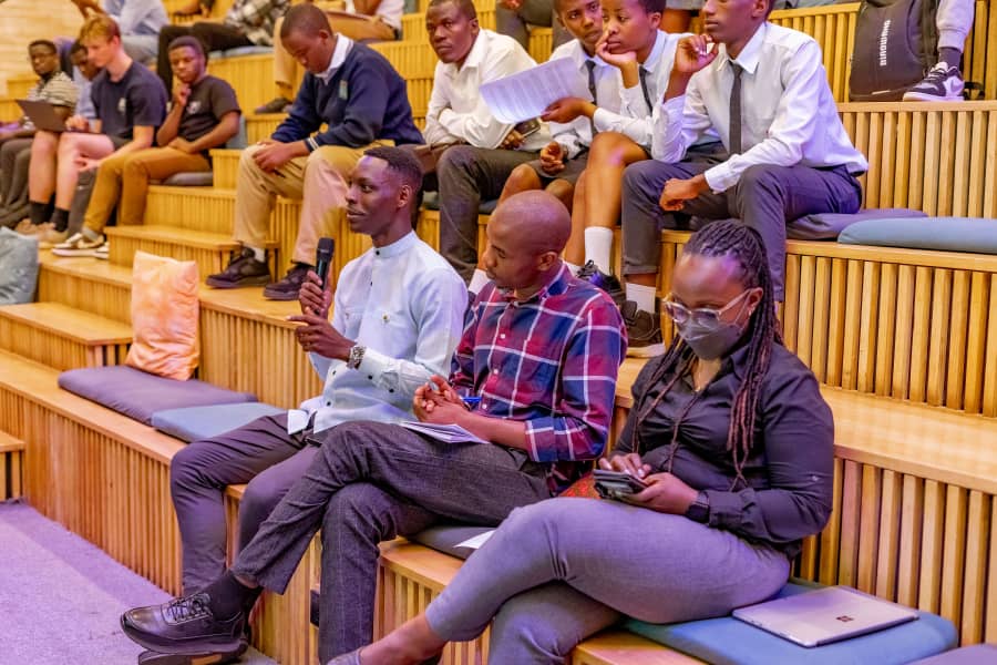 Pa_Ndazigaruye's tweet photo. My mentee #Desanges #Henriette from @GloryUlk made it again. Been moved by her splendid presentation that turned out to be the best in the High School Essay Writing Competition organized by @RwandaICT.
I'm a proud mentor https://t.co/oKgyTM9syo