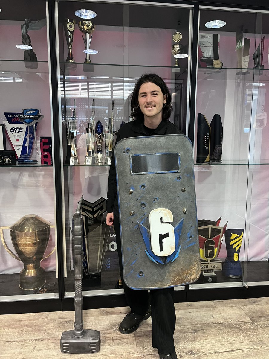 Defuse Casts | Jacques Theron tweet media