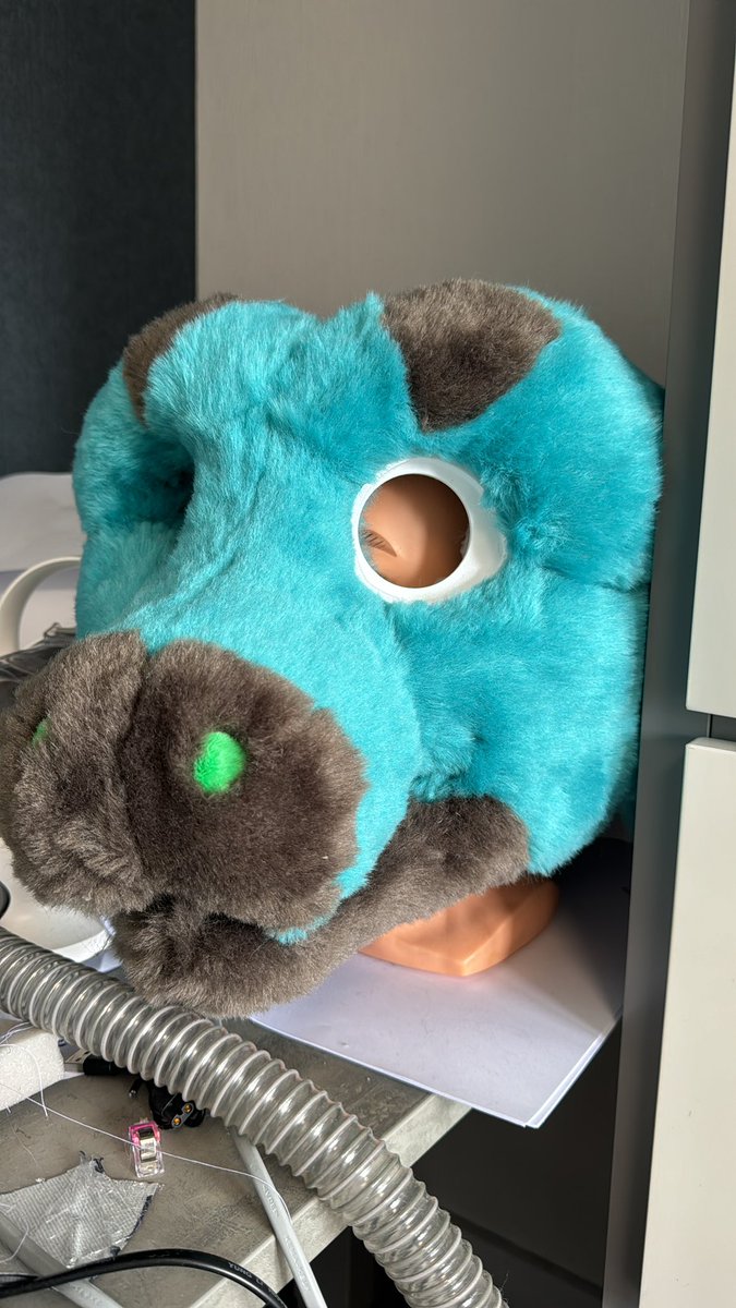 AfuzCreations's tweet photo. #FURRY #furrymaker #wip #fursuiting #cute #fursuiteveryday #convention #wip #fursuit #fursuitfriday #fursuitforsale https://t.co/LoZM2QH1Nz